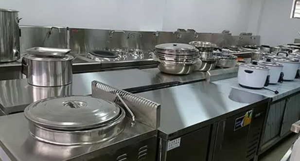 上海高价回收二手厨房物资，饭店设备，火锅店桌椅